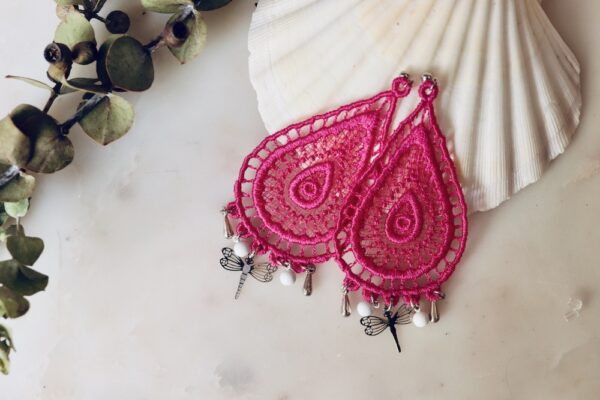 Boucles d'oreilles roses fuchsia