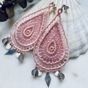 Boucles d'oreilles gouttes - rose poudre